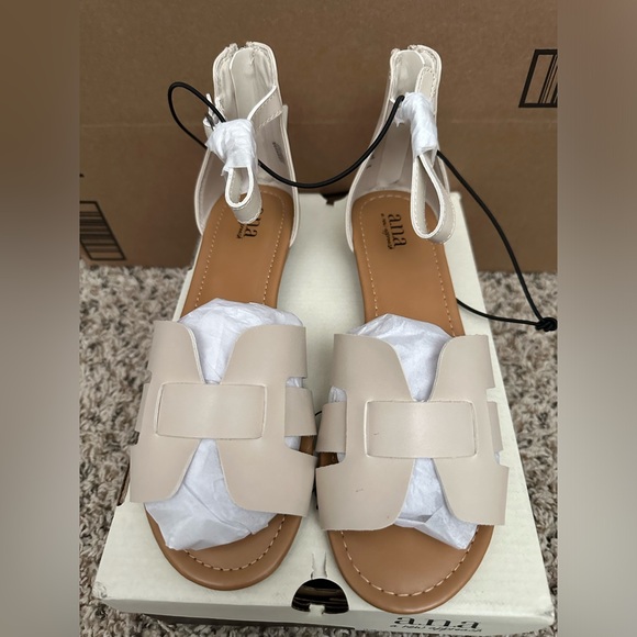 A.N.A. Legion Wedge Sandals, Size 8, NWT, cream color - Picture 7 of 8
